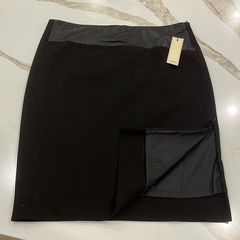 NWT Ecru Pencil Skirt